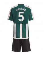 Manchester United Harry Maguire #5 Vieraspaita Lasten 2023-24 Lyhythihainen (+ shortsit)